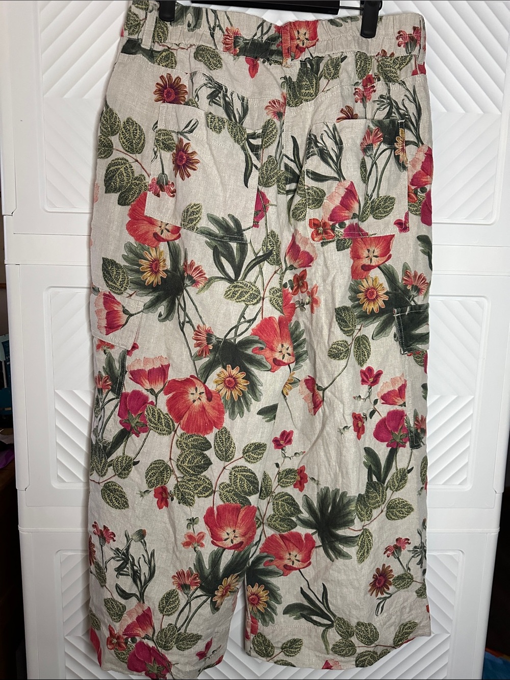Chico's Beige 100% Linen Top with Red Floral & Green Leaves - Picture 7 of 10